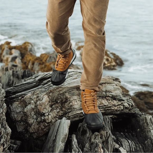 All-Weather Waterproof Men’s Duckboot In Tan/Black - Huckberry with Vibram Soles - Picture 11 of 11